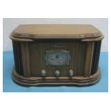 Emerson NR40 Radio Powers On