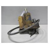 12V Hydraulic Lift Untested