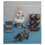 Wood Carved Horse Figurine, 6pk Plastic See Info