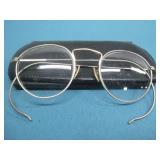 Vtg Spectacles Eyeglasses W/Case 1 -10 12KGF