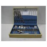 Vtg 1847 Rogers Daffodil Flatware & Serving Set