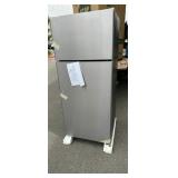 NIOB GE 17.5-cu ft 28' Wide refrigerator