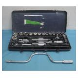 25 Piece Socket Set With Case