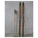 VTG Orespo Snow Skies w/Poles See Info