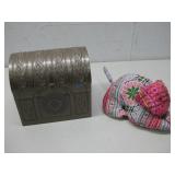 2006 Disney Zizzle Plastic Chest & Stuffed See