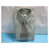 NIP Medium Van Heusen Shirt & Tie