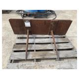 Skidsteer Round Bale Bucket Attachment