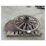 Decorative Wagon Wheel And Saw Blades