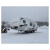 2008 25' Homestead 5th Wheel Travel Trailer