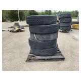 12R225 Wagon Tires
