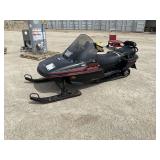 1990 Ski-Doo Safari GLX Snowmobile