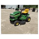 John Deere LA 110 Riding Lawn Mower