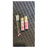 4CT MAKE-UP BLUSHES & LIP PENCILS