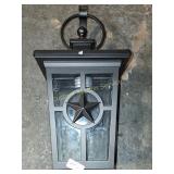 OUTDOOR LIGHT FIXTURE