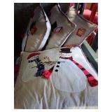 4 CT HOLIDAY THROW PILLOWS