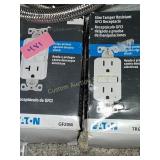 2 CT RECEPTACLES