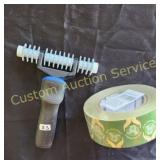 CARPET ROLLER & KRAFT TAPE