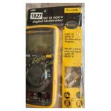 FLUKE CAT III 600V DIGITAL MULTIMETER