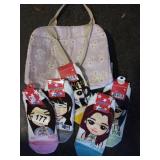 LUNCH BAG AND 5 PAIR OF SOCKS