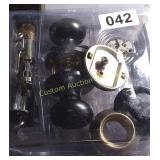 KEYED ENTRY DEADBOLT DOOR KNOB COMBO