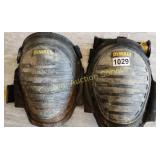 DEWALT KNEEPADS