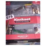 KEYED ENTRY DEADBOLT DOOR KNOB COMBO