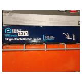 SINGLE HANDLE KITCHEN FAUCET