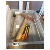 TUB WITH RACHET HAMMER KNIFE