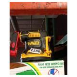 DEWALT SANDER
