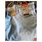 LEVIS SIZE 29 RIBCAGE STRAIGHT