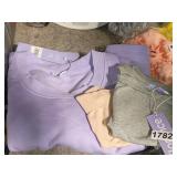 2X WOMAN SHIRT AND MEDIUM SWEATER