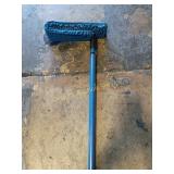 MICROFIBER FAN BRUSH