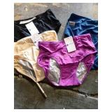 LARGE WOMAN UNDERWEAR