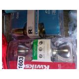 BED/ BATH DOOR KNOBS