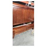 ASPENHOME CAMBRIDGE QUEEN SLEIGH BED IN