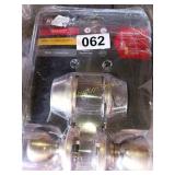 KEYED DEADBOLT DOOR KNOB COMBO