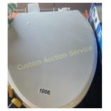 TOILET SEAT