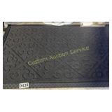 FLOOR MAT