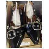 WOMENï¿½S SIZE 6 SHOES