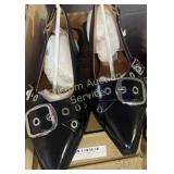 WOMENï¿½S SIZE 7 SHOES
