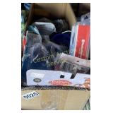 BOX OF 14PC HOUSEHOLD ITEMS