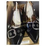 WOMENï¿½S SIZE 7 SHOES