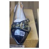 WOMENï¿½S SIZE 7 SHOES