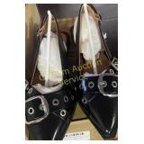 WOMENS SIZE 6 SHOES