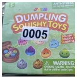 SURPRISE SQUISHY DUMPLING TOY