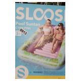 CYAN PINK TANNING POOL