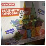 MAGNETIC DINOSAUR SET