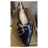 WOMENï¿½S SIZE 10 SHOES