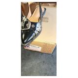 WOMENS SIZE 6 SHOES