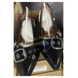 WOMENï¿½S SIZE 7 SHOES